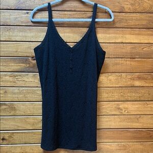 Easel Black Fitted Buttoned Camisole